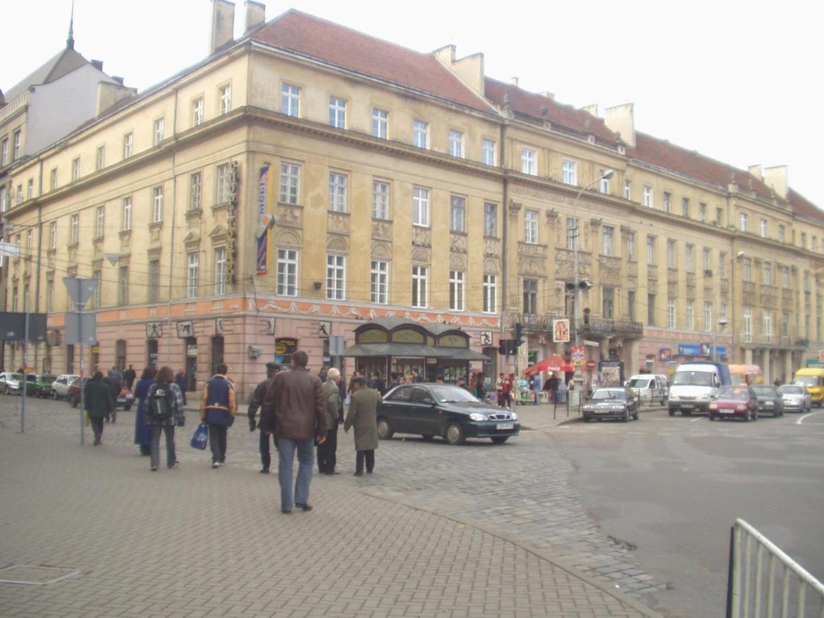 Two Bedroom Luxury Apartment Lviv Exterior photo
